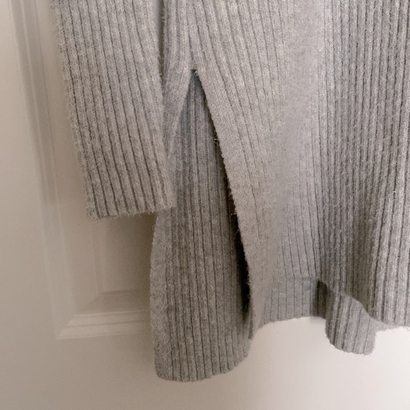 BKE long Turtleneck Sweater - Size Small - Picture 3 of 4